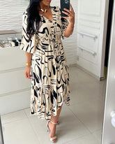 V-Ausschnitt Taillenkleid mit Tintenmuster