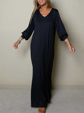 Damen Freizeit-Maxikleid mit V-Ausschnitt