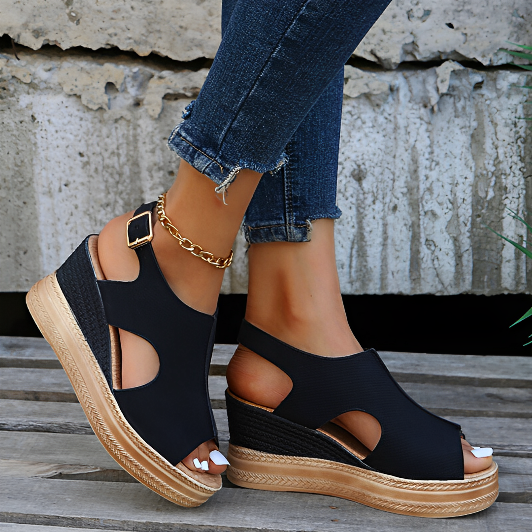 Neue orthopädische Sandalen