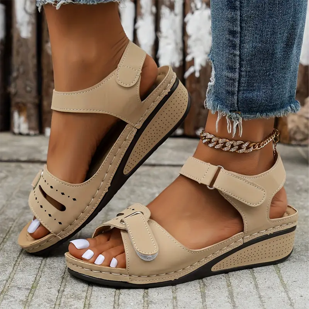 LOOP ANKLE STRAP KEILABSATZ SPORT-SANDALEN