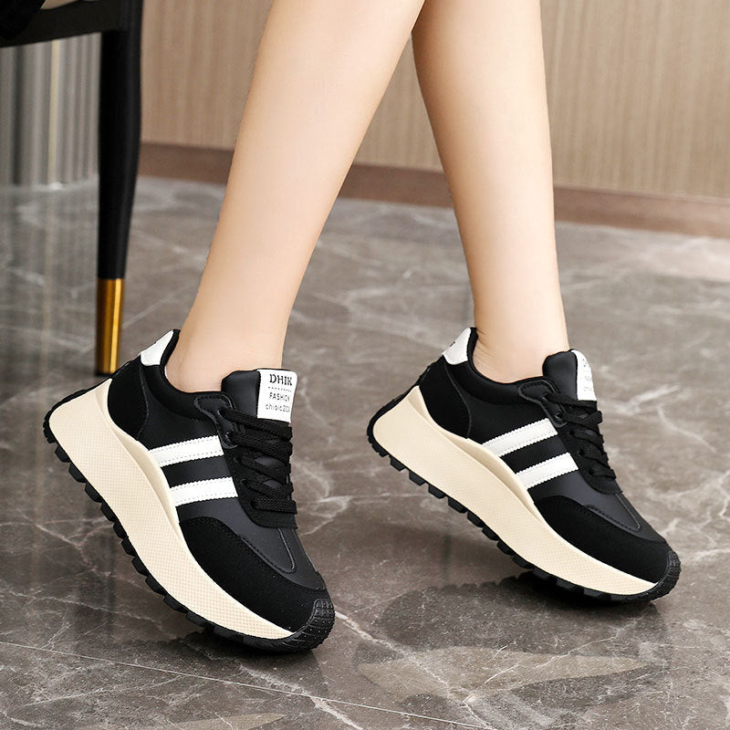 Modischer Damen-Plateau-Sneaker zum Schnüren