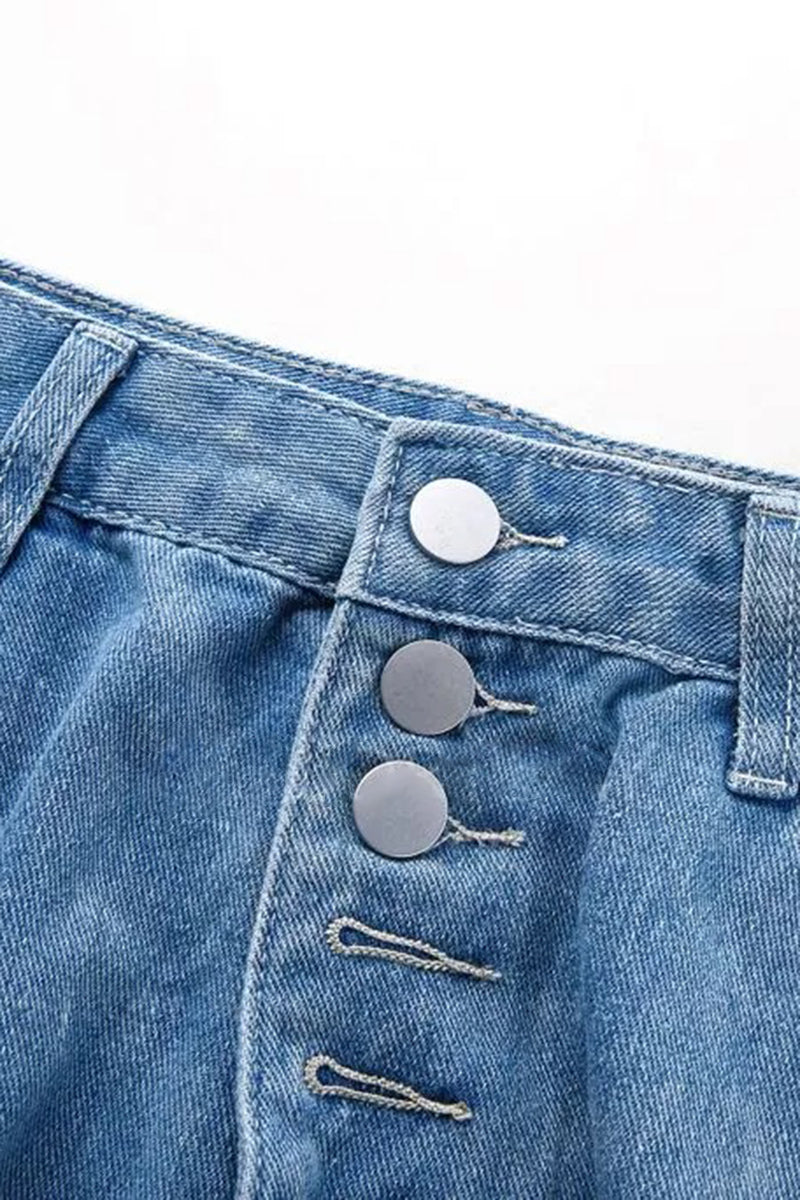 Zerrissene tief sitzende Jeans mit Knopfleiste