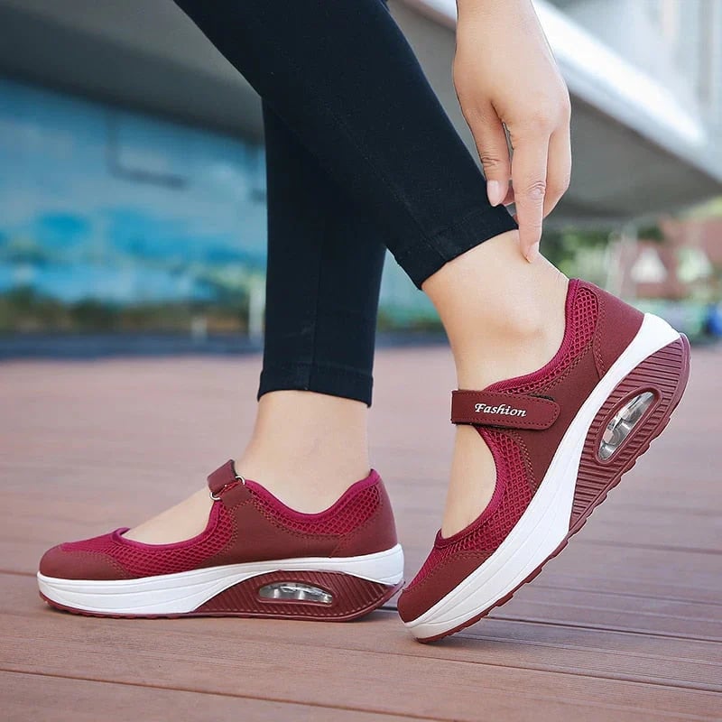 Stretchable Breathable Lightweight Walking Shoes