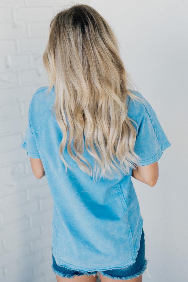 Damen-T-Shirt mit Waschung und Knöpfen (2 kaufen, kostenloser Versand)