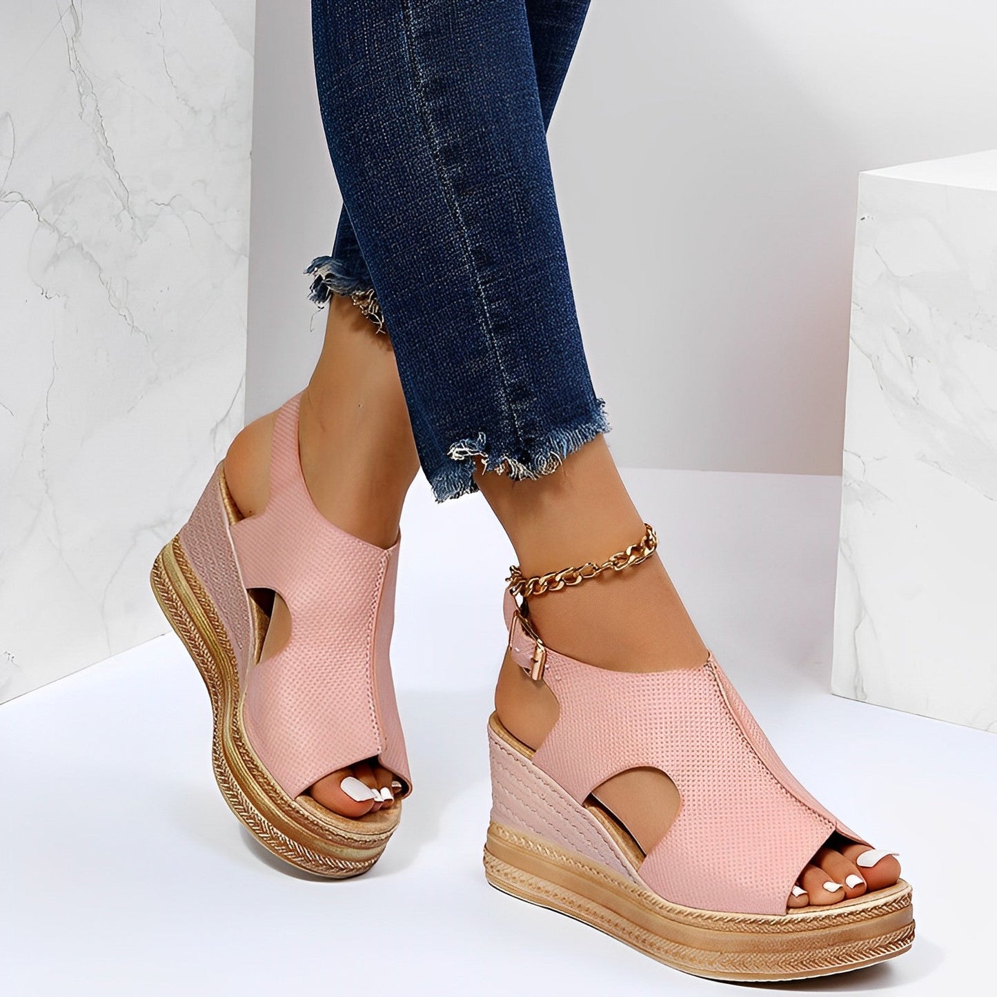 Neue orthopädische Sandalen