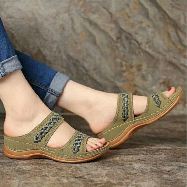 Damen-Sandalen aus hochwertigem Kunstleder mit Stickereien