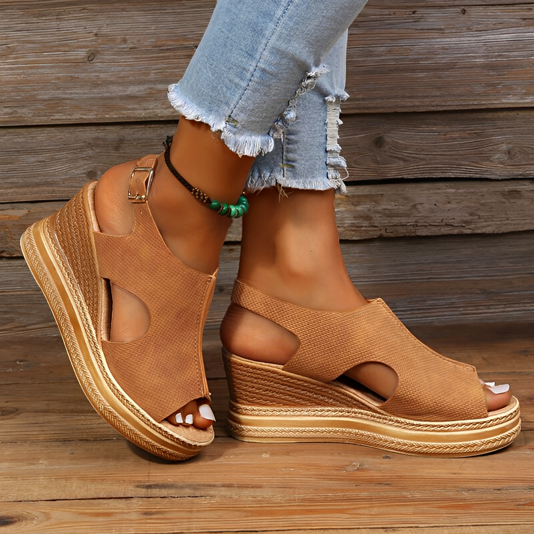 Neue orthopädische Sandalen