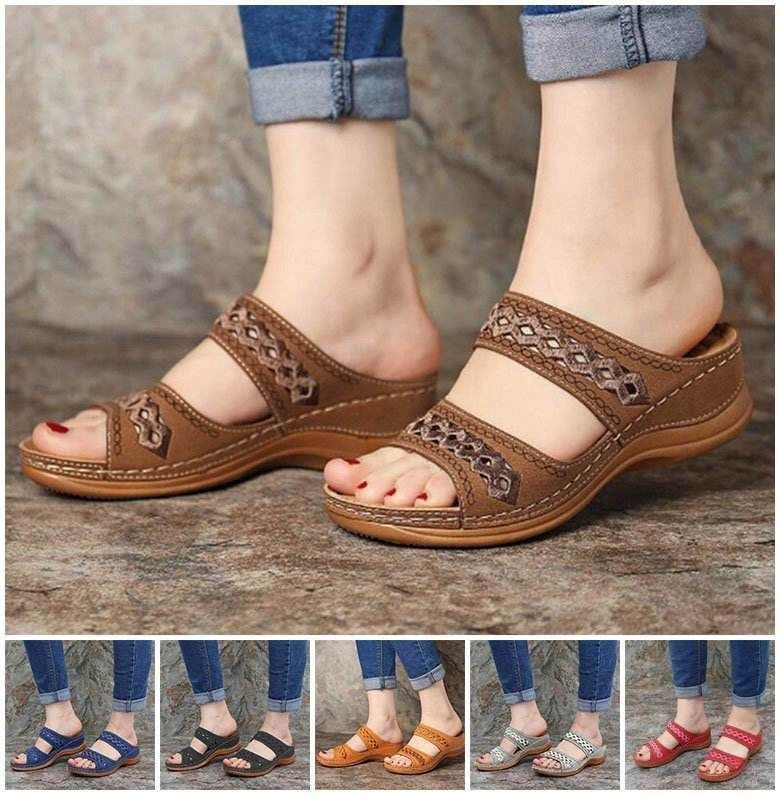 Damen-Sandalen aus hochwertigem Kunstleder mit Stickereien