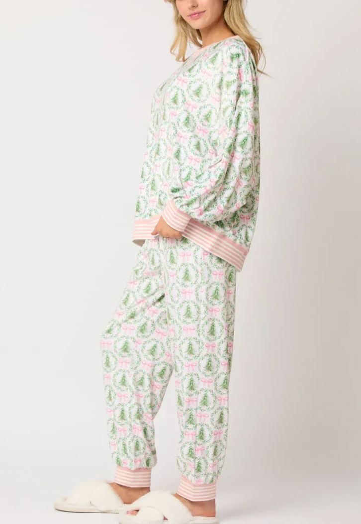 Ladies New Christmas Pajama Set(Buy 2 Free Shipping)