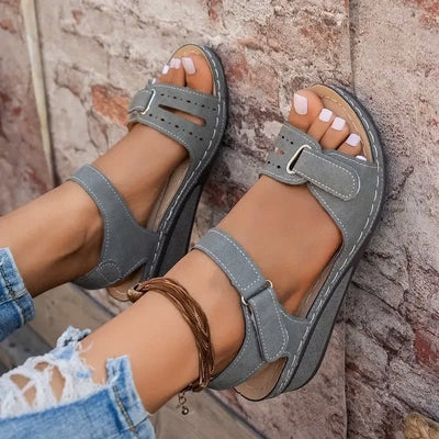 Soft & Stylish Wedge Sandals for Effortless Comfort!