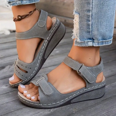 Soft & Stylish Wedge Sandals for Effortless Comfort!
